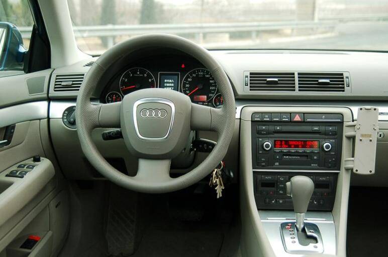 2022奥迪a4allroadquattro,操控性能奥迪车型