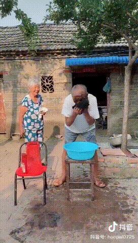 别让庸常打败爱！在抖音，一家人的生活原来可以这么欢乐