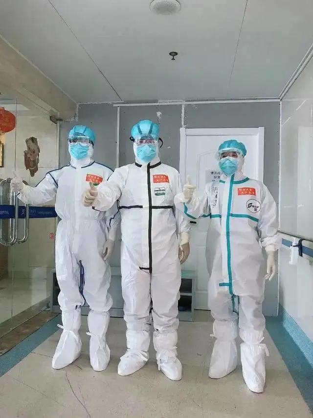 他们比来的时候都瘦了！今天离开武汉前，这支浙江医疗队留下了这些东西