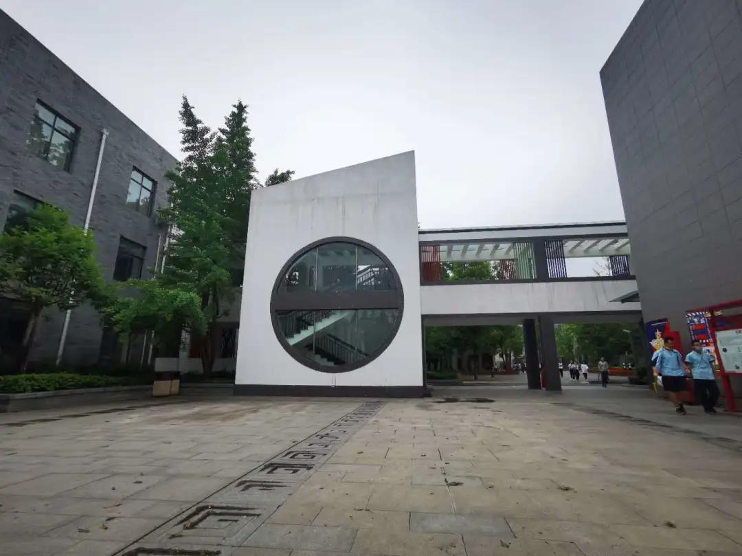 在名校读研的真实体验,在名校读书是什么体验