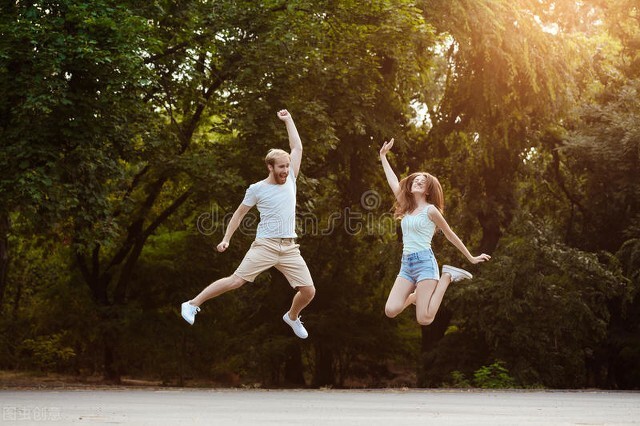 璋堜簡涓夊勾鎭嬬埍搴旇棰嗚瘉浜嗗悧,璋堜簡涓冨勾鐨勬亱鐖辩粓浜庨璇佷簡