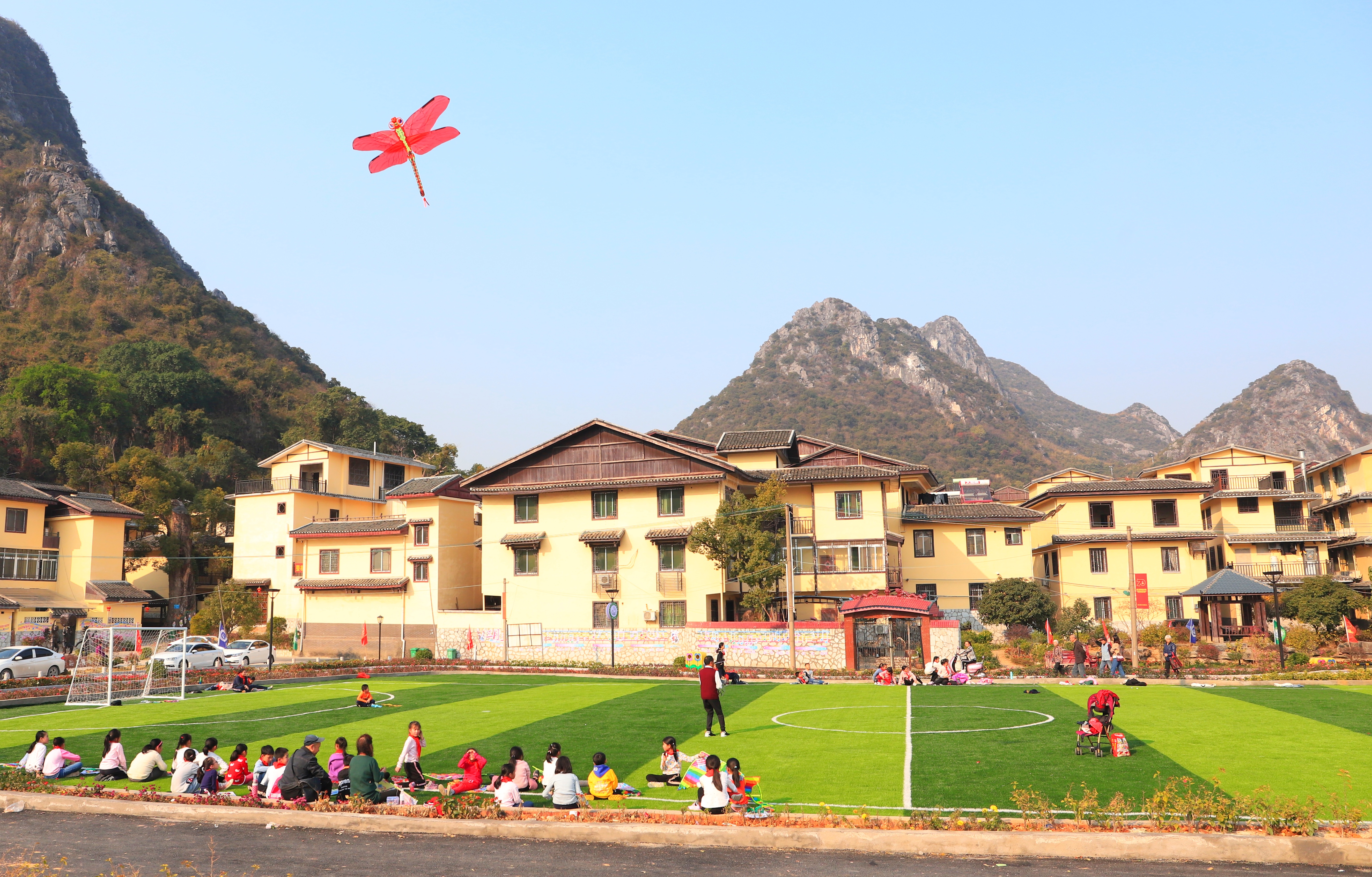 学生科技节风筝竞赛,放飞科学梦想主题班会