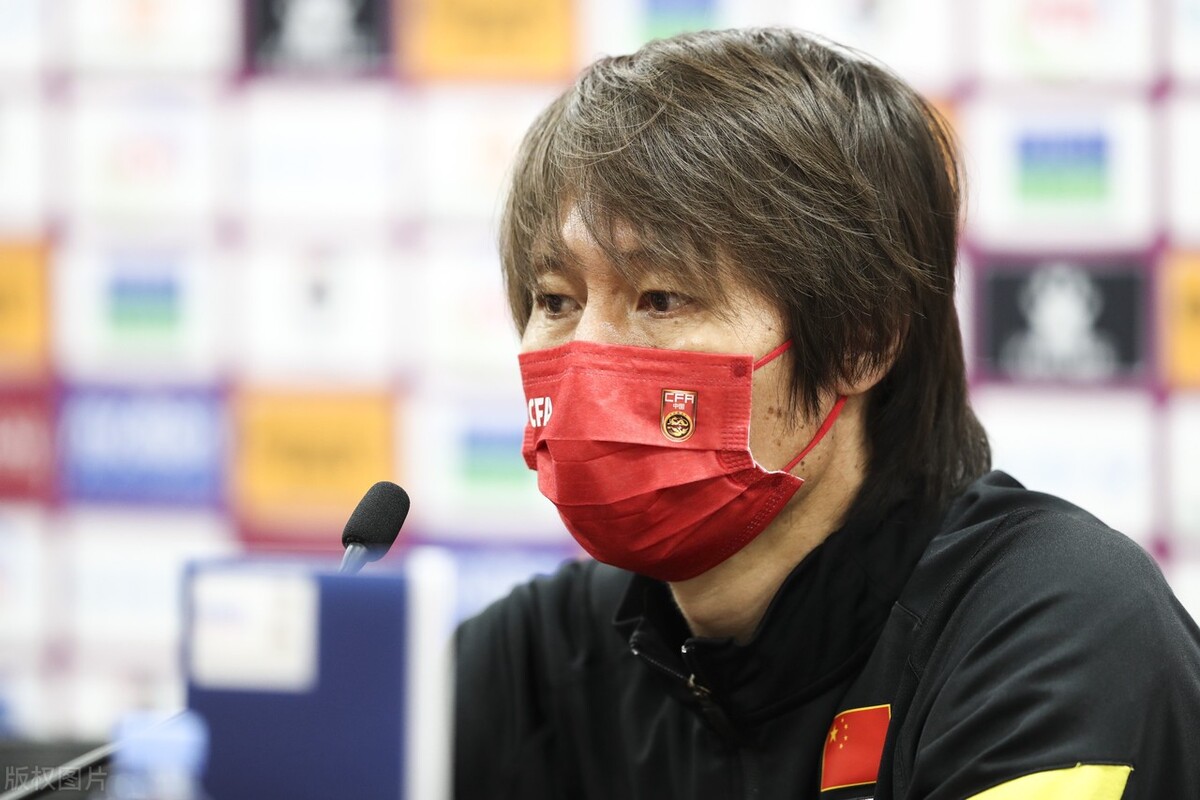 实在忍不了！“李铁下课”铺天盖地，网友恶搞李铁称：“阿曼铁”