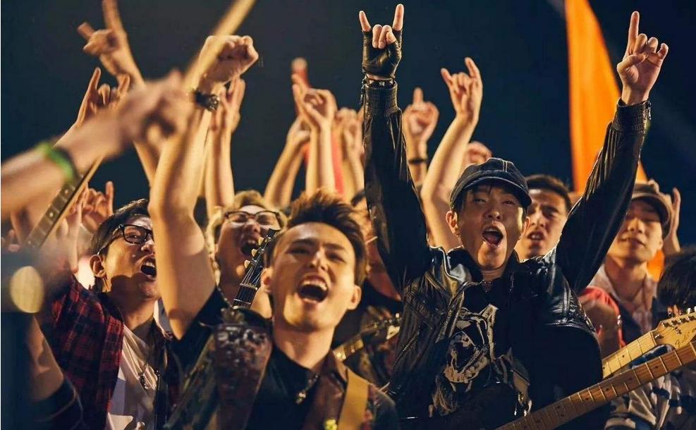 缝纫机乐队最后大鹏和乔杉说的话,缝纫机乐队最后大鹏唱的是什么歌