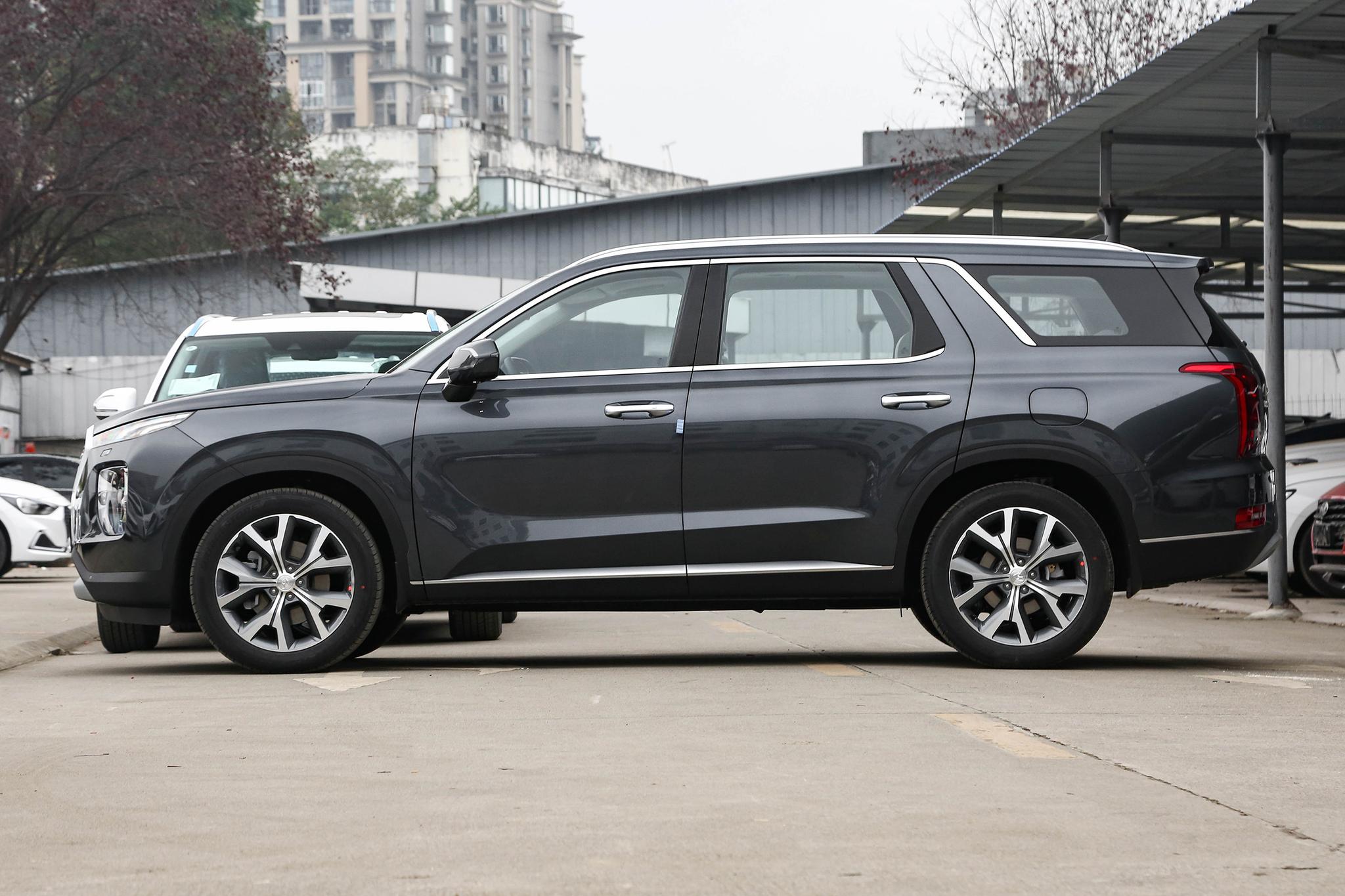 帕里斯帝vs大众途昂,v6发动机性价比