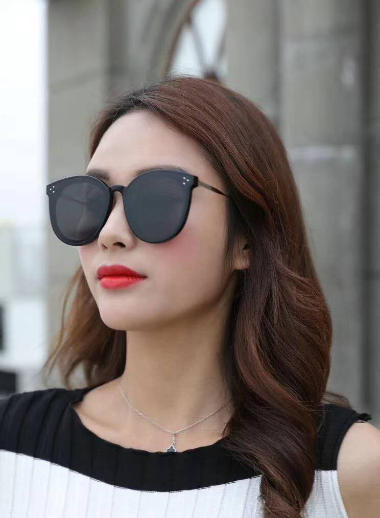 眼镜戴不稳老往下滑,眼镜太松往下滑怎么调