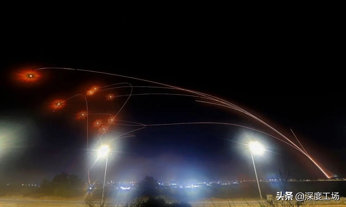 哈马斯大量击毁俄火箭炮,哈马斯火箭炮齐射