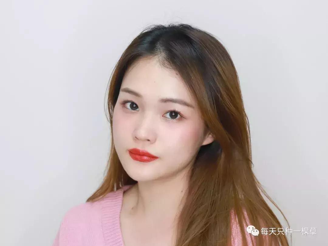 不动刀也能拥有完美五官,欧阳娜娜同款细框眼镜