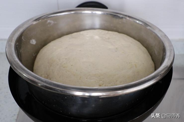 大厨教你在家做包子,蓬松又喧软,从发面到馅料配比,制作超详细