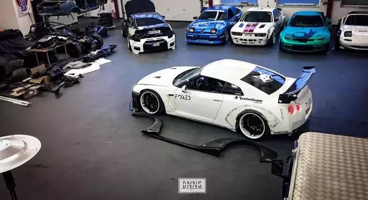 自从坐上了小姐姐的GT-R之后，天天都能体验速度与激情的快感