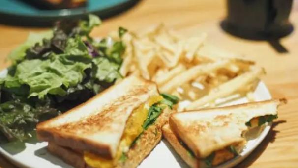 戒掉晚餐1年的变化,晚餐不良的饮食习惯