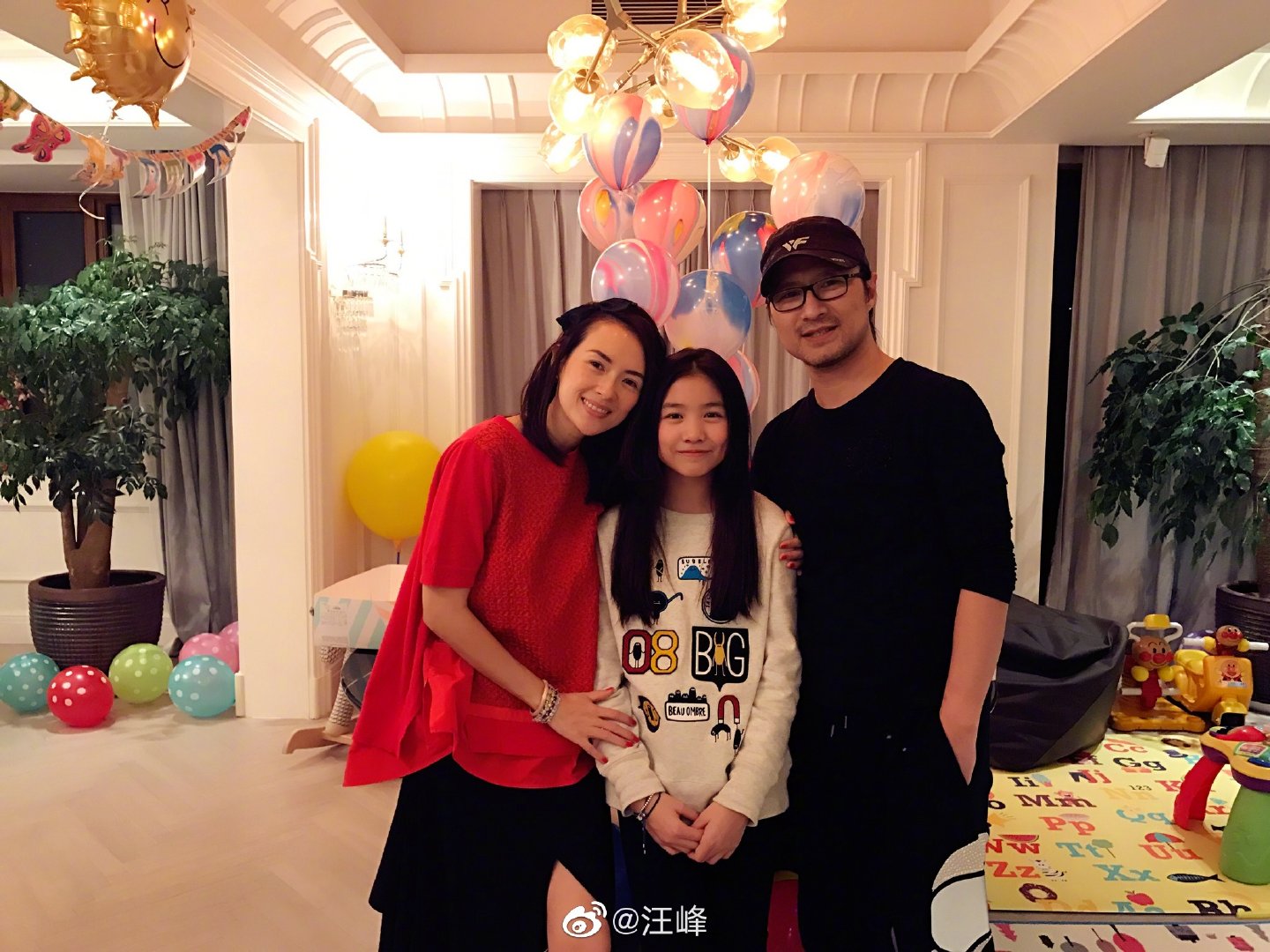 独家揭秘汪峰章子怡离婚真相惊人,章子怡和汪峰离婚后的生活