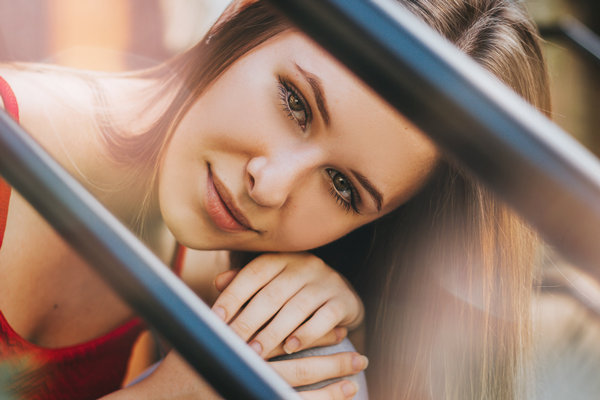 和女生聊天有时候热情有时候冷淡,如何与女生聊天撩妹