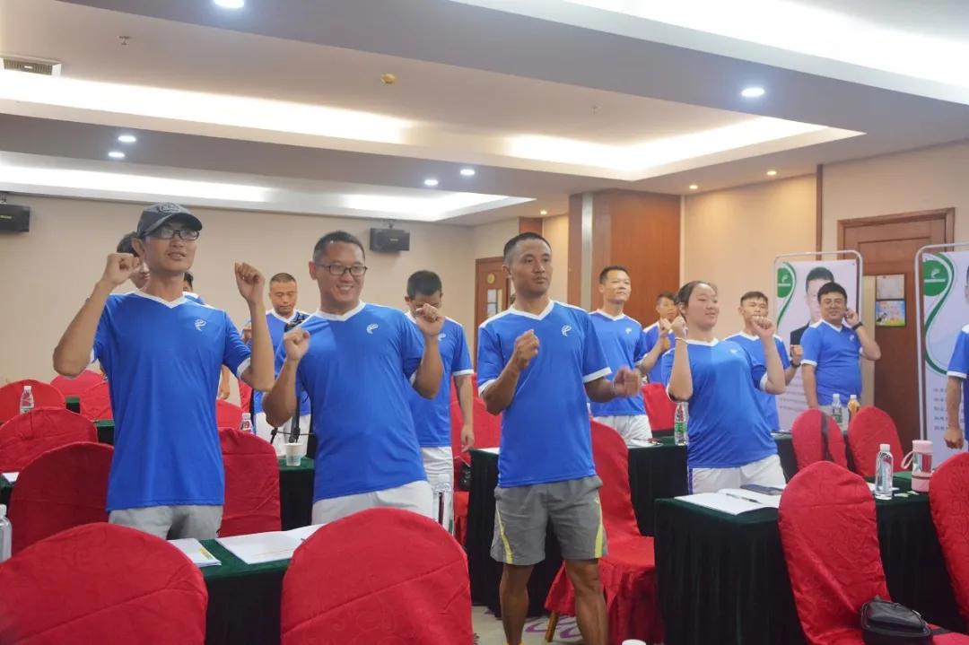 校园足球发展思路及措施,校园足球如何培养成职业球员