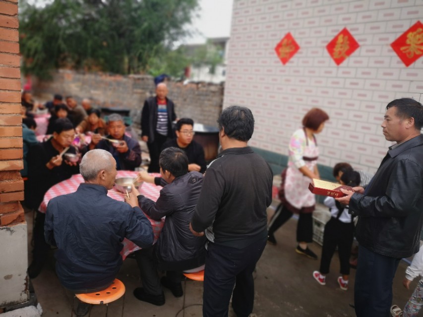 红旗渠芒果烟多少钱一包,10元红旗渠烟是哪一年发行