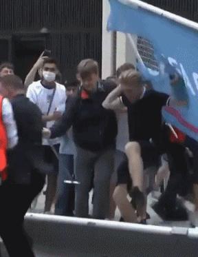 夺笋!意大利邮政恶搞英格兰:足球回家?不它回罗马