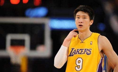 孙悦预测nba季后赛,孙悦在湖人为什么打不了球