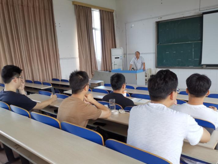 读博与硕博连读区别,读博学硕与专硕的区别