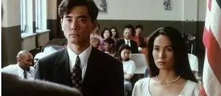 荒诞的《喜宴》，不羁的微微||为了绿卡，她做了同妻