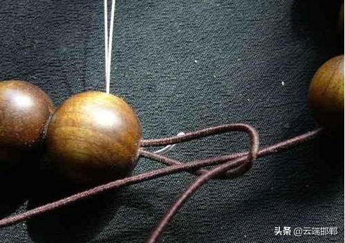 手串三通的穿法,金刚手串的穿法