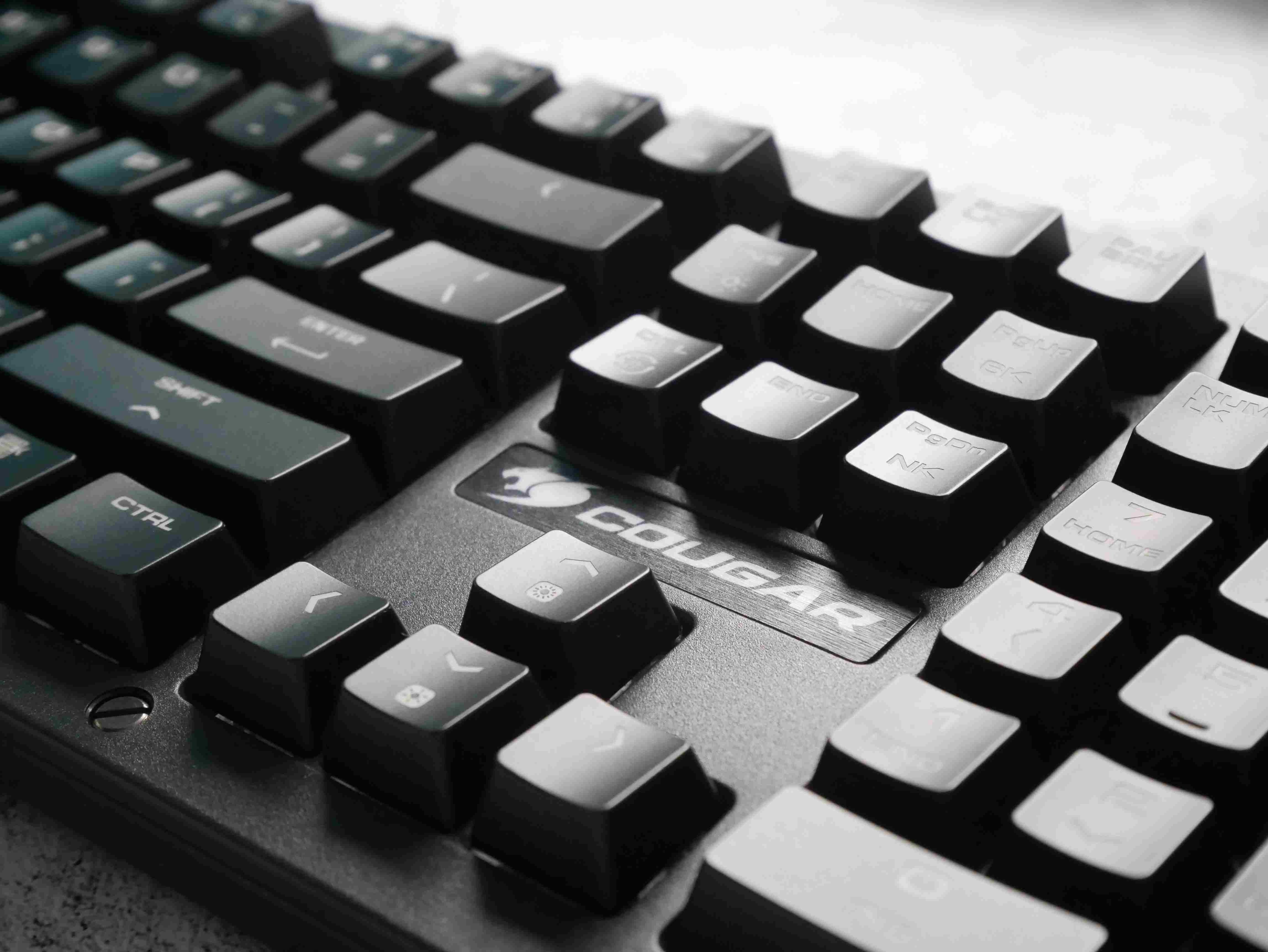 cherry红轴机械键盘测评,骨伽puri红轴测评