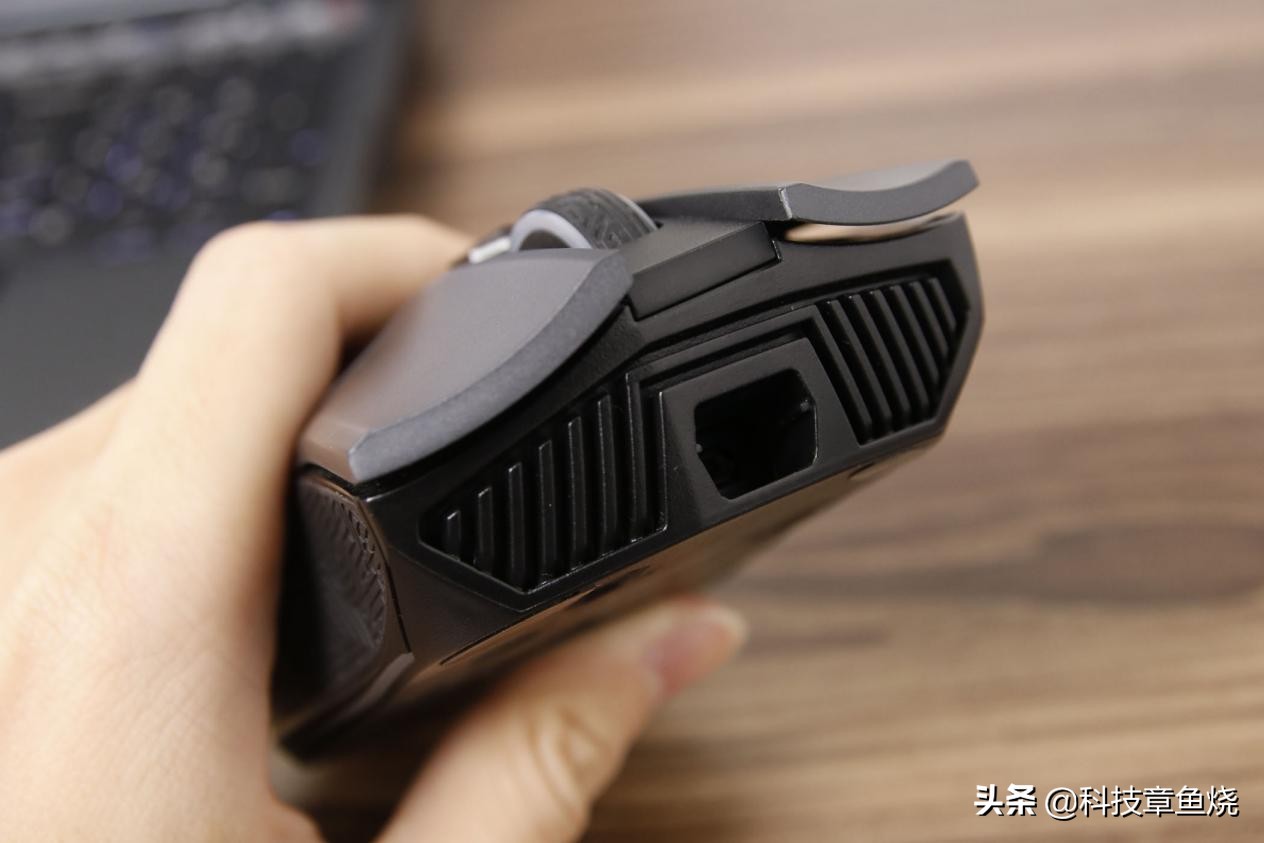 rog战刃打g2标准,rog战刃大g2经典版测评