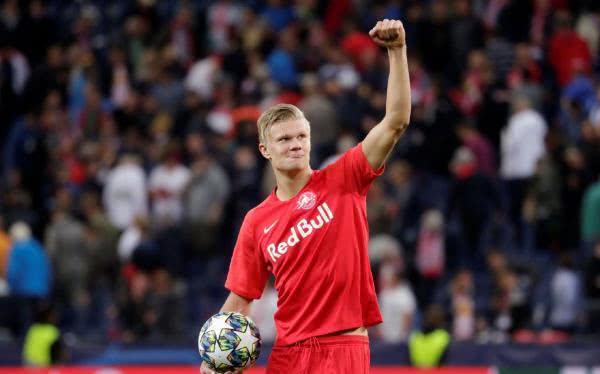 能赖孩子吗?挪威19岁小将已成欧冠最佳射手!国青小将还颠不好球