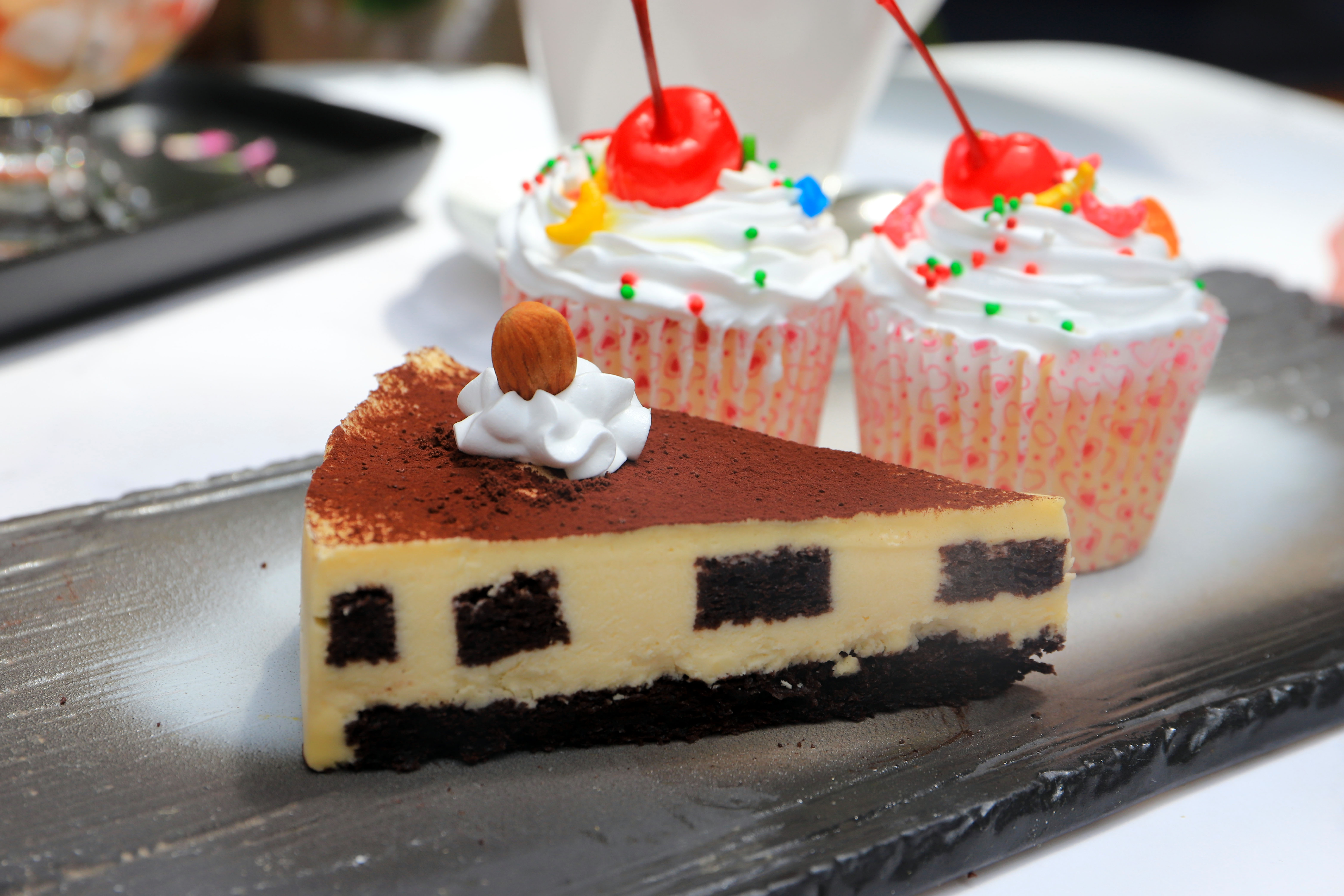 松茸C位的网红下午茶，打卡因美丽传说而诞生的第5颗陨石酒店