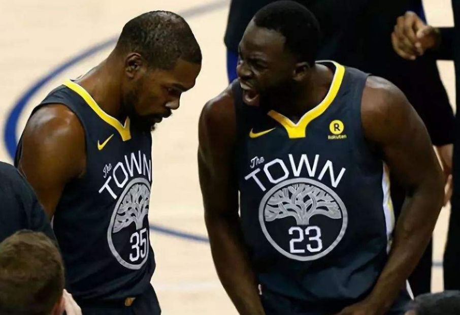 nba格林打什么位置最好,16-17赛季nba最佳防守球员格林