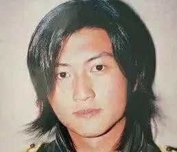 谢霆锋罕见谈感情，下意识的一句话，终于明白他为何如此痴迷王菲