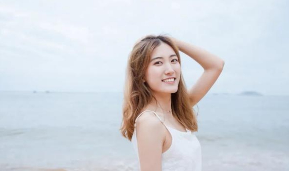 两个有家庭人相爱了又不敢靠近,两个有家庭的人如何去相处