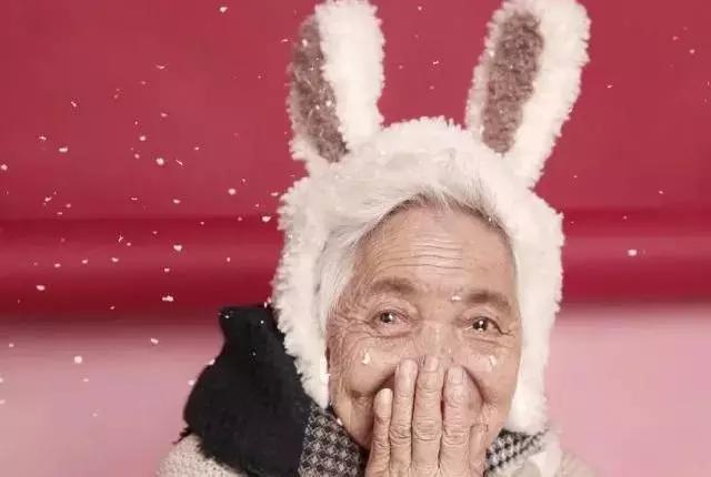 87年外婆写真,80岁外婆拍的写真