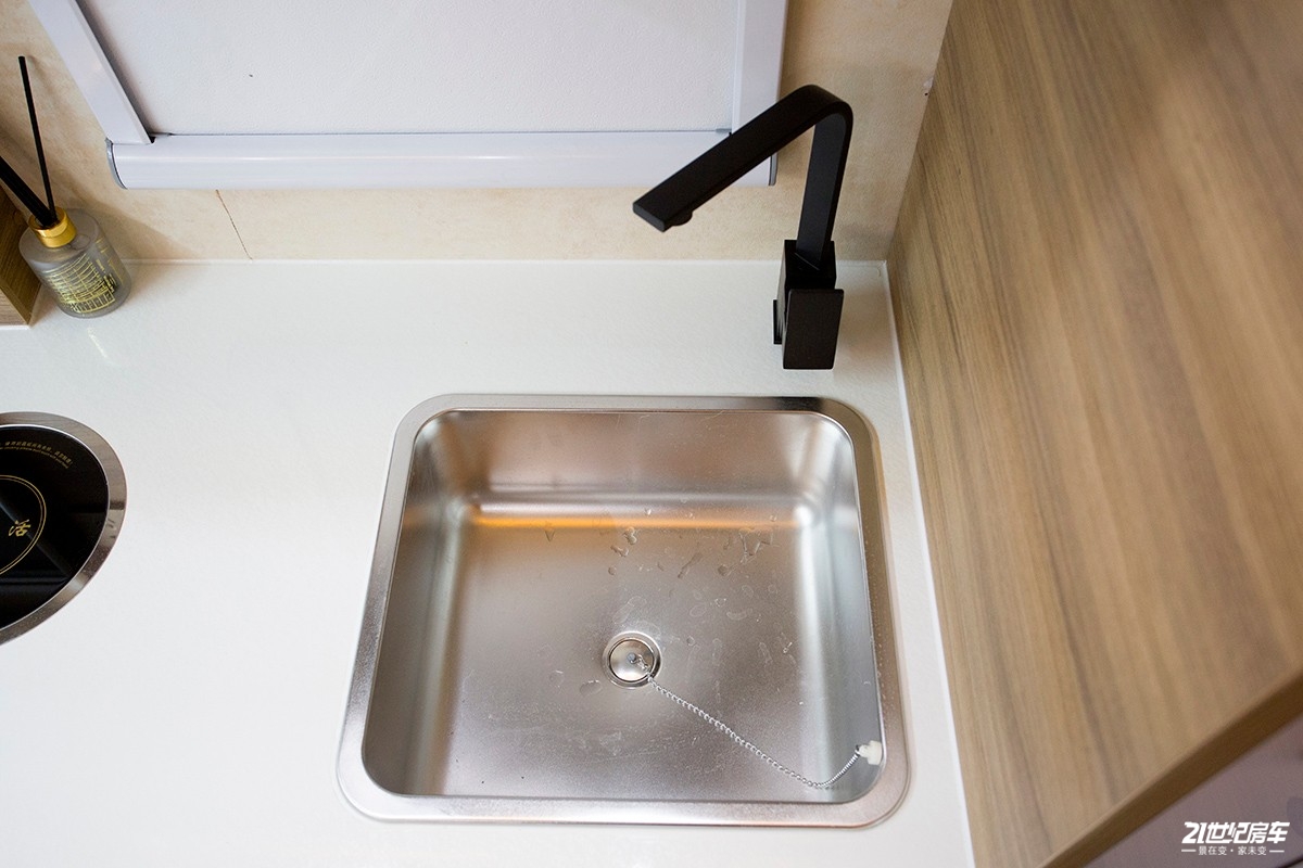 途佳房车上汽轻卡快运h300,途佳房车h300价格