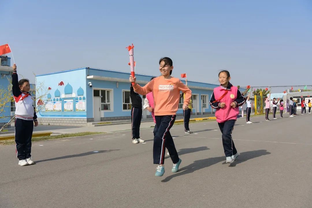 2024运动会会徽和吉祥物,校运会会徽怎么设计火炬