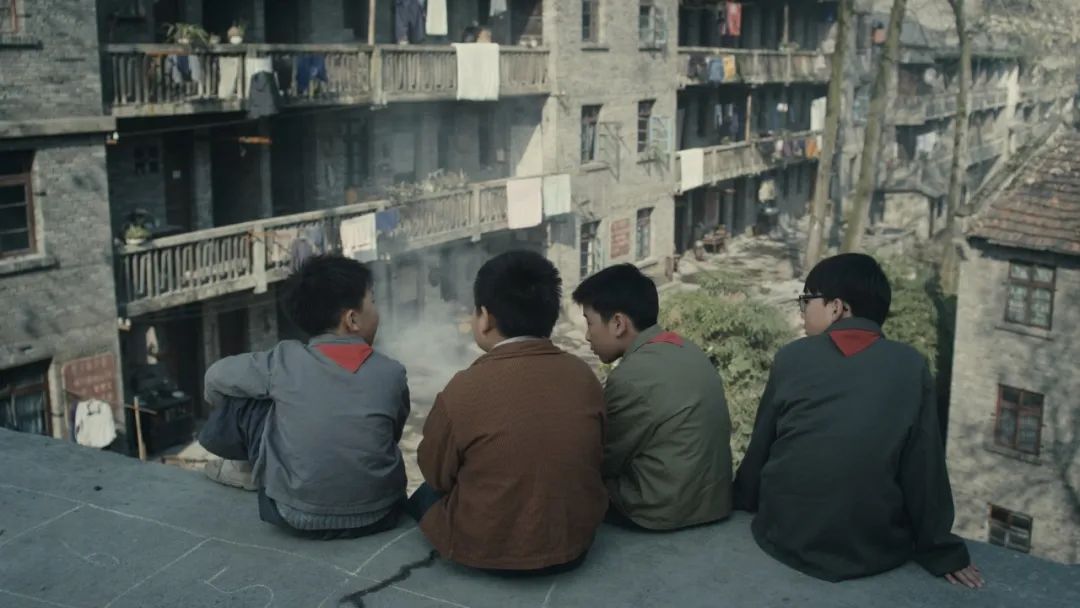 70-90年代人的思想代沟，观现代模仿老师的视频