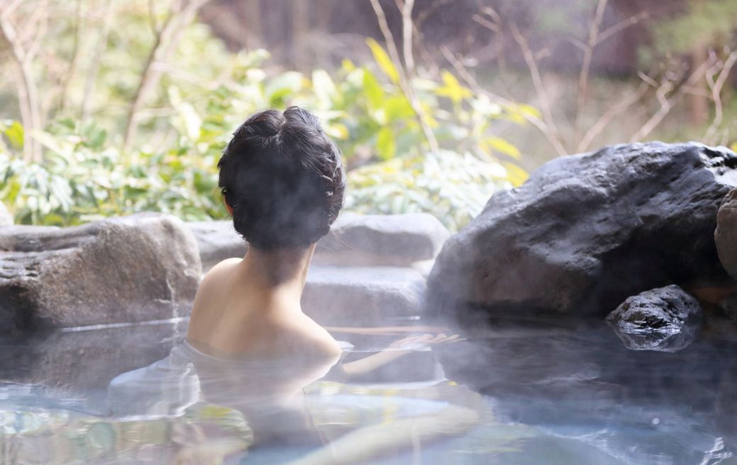 日本冬季最美温泉,日本热海有什么好玩的