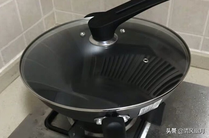 铁锅容易生锈还是不粘锅容易生锈,铁锅生锈怎么处理才能不粘锅