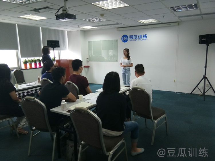 怎样克服当众说话紧张脸红,见人脸红紧张说话脸红怎么办