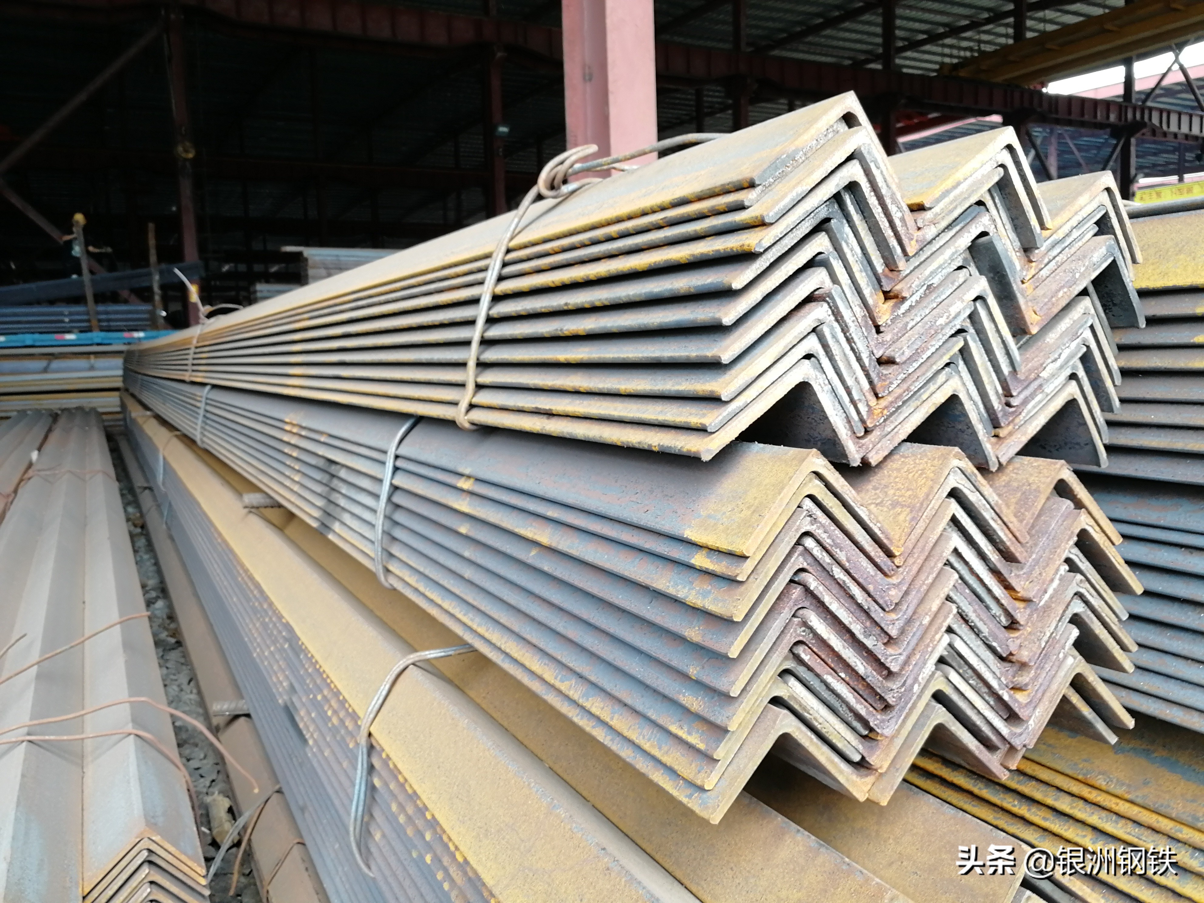 等边角钢理论重量表及规格明细,不等边角钢规格型号尺寸重量表