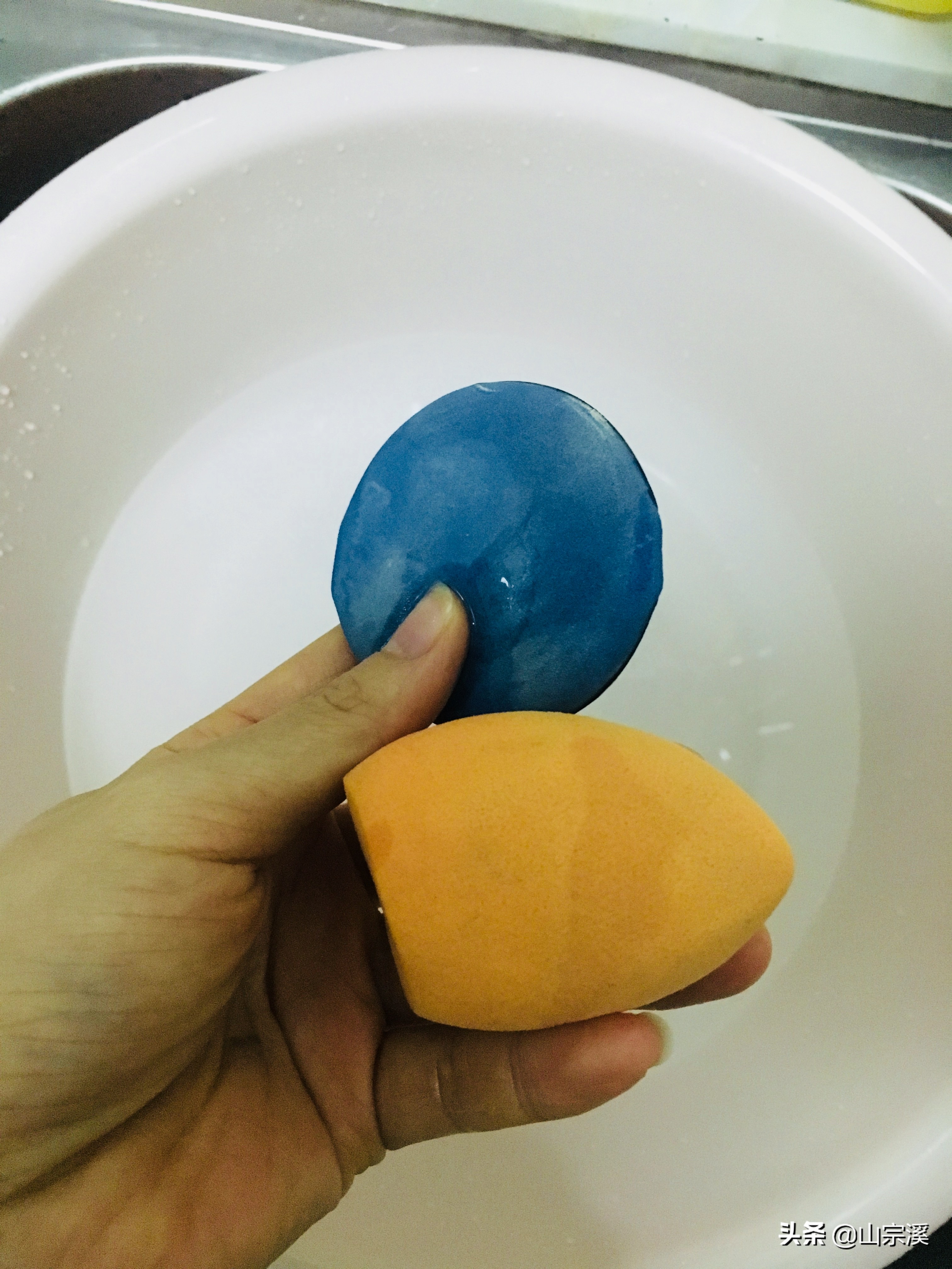 美妆蛋粉扑的清洗方法图片,花西子蜜粉粉扑怎么清洗干净