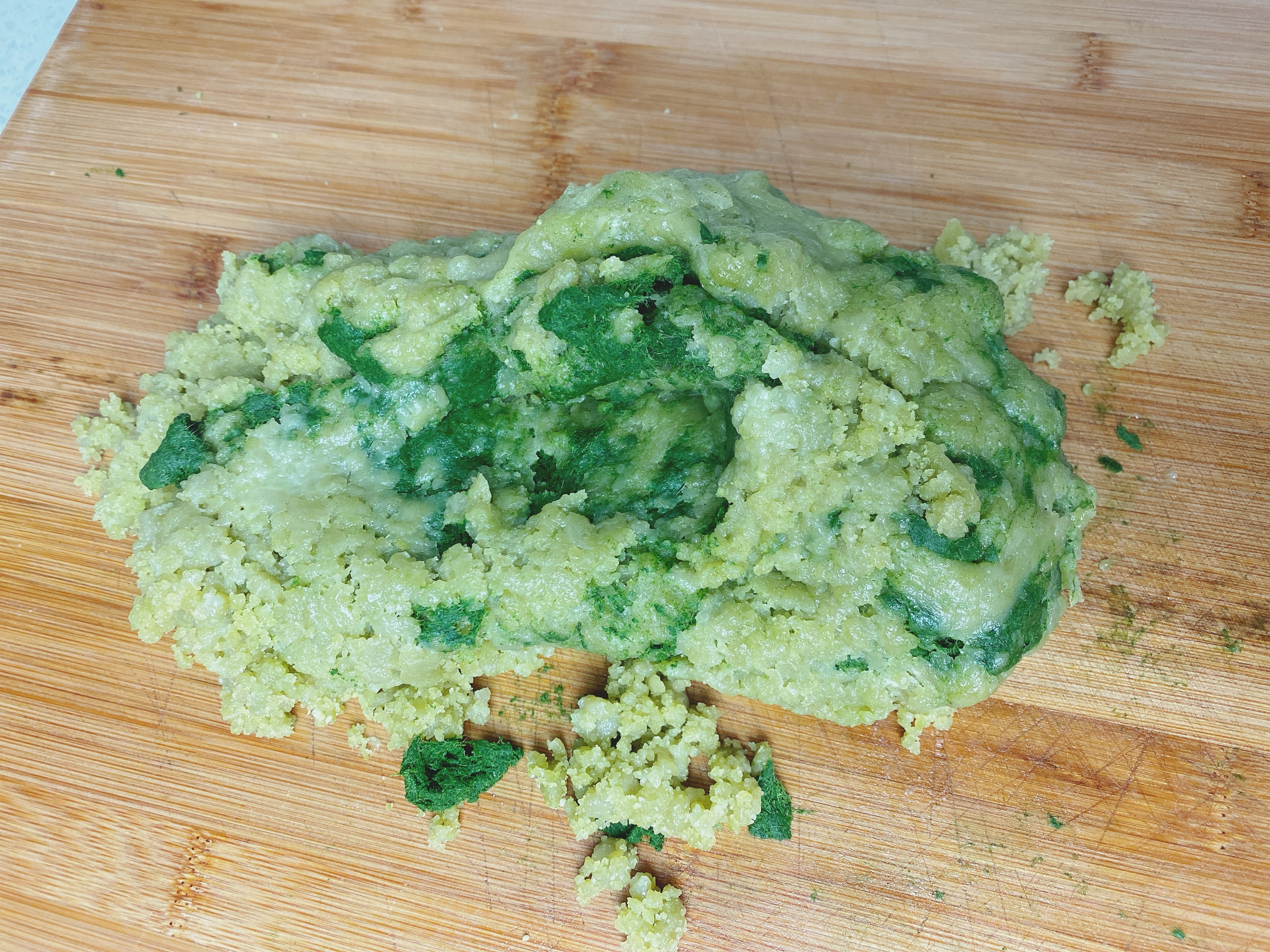 青团王者级吃法,青团怎么做才翠绿又q弹