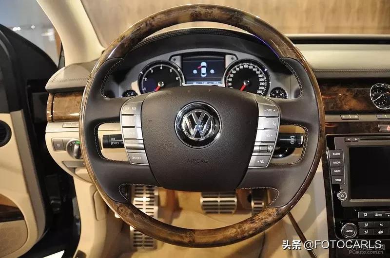 大众辉腾4.2lv8怎么样,大众辉腾4.2lv8