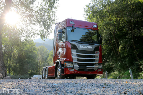 公路之王斯堪尼亚s500,斯堪尼亚s500跑高速视频