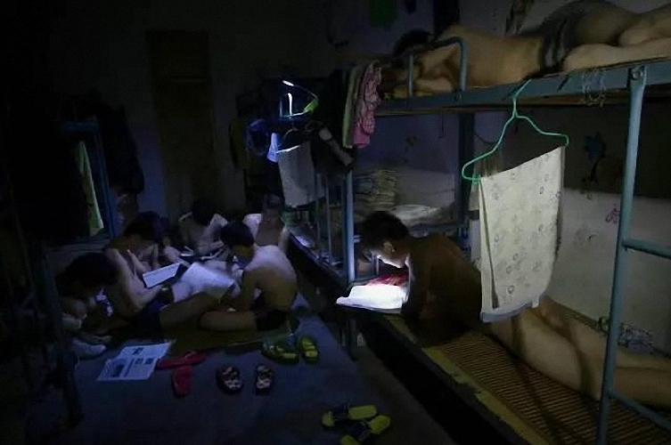 怎样缓解高考孩子的焦虑情绪,高考临近考试焦虑如何缓解