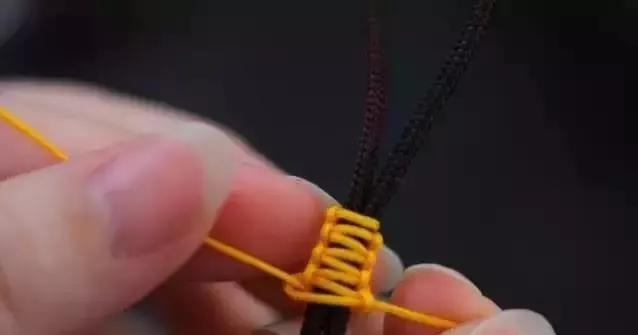 最容易学会的手串打结方法,小叶紫檀手串编绳打结