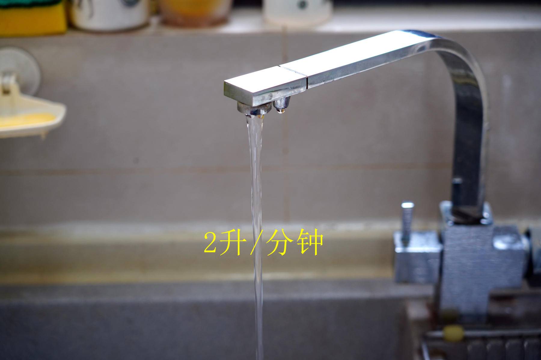 燃气热水器必须由燃气公司安装吗,燃气热水器13升和16升安装要求