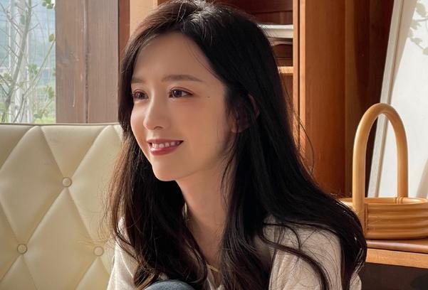 又叒翻车！就这情商难怪只能退出娱乐圈卖假恰烂钱...