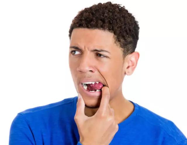 反复口腔溃疡会是白塞氏病吗,口腔溃疡反复发作是白塞氏病吗