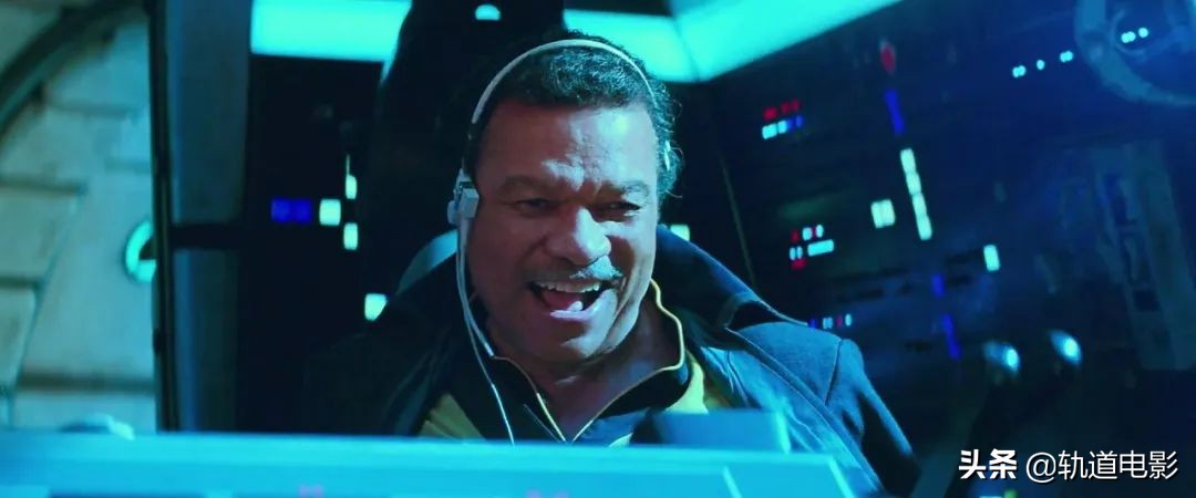 为何星战迷哭着走出影院？《星球大战9》毁了经典还是超越经典？