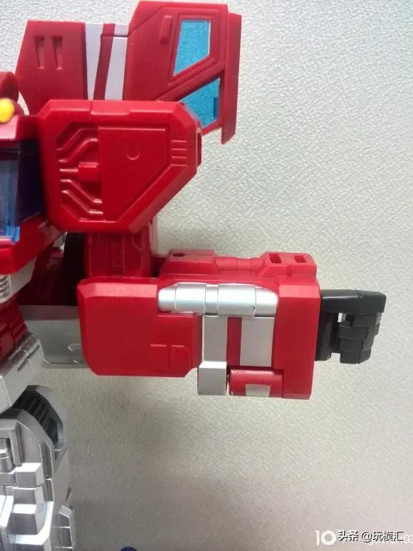 擎天柱电影版ls03玩具,03岁的玩具